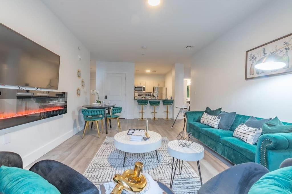 2 Bedroom 2 Bath Suite, Near American Dream And The Airport, Free Parking, King Bed And 2 Queen Beds, Washer And Dryer Orange Kültér fotó