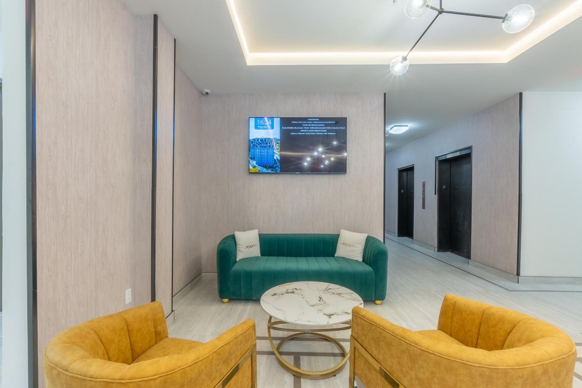 2 Bedroom 2 Bath Suite, Near American Dream And The Airport, Free Parking, King Bed And 2 Queen Beds, Washer And Dryer Orange Kültér fotó